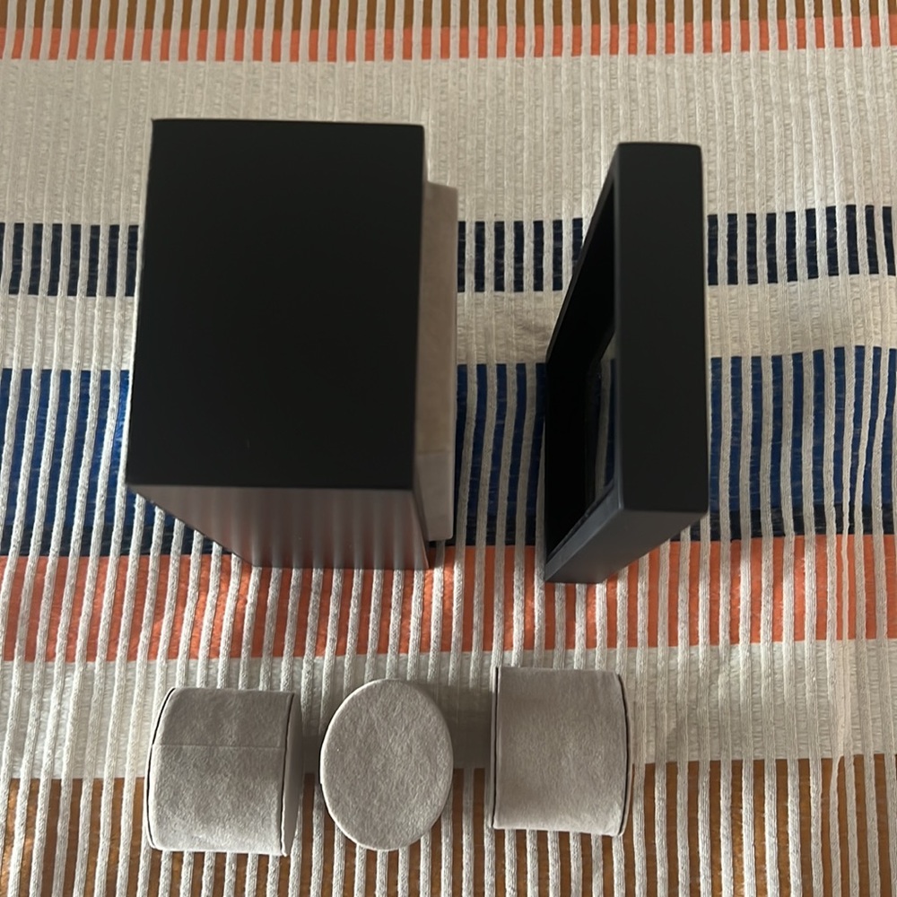 Black H&M Watch Box - Picture 3 of 5